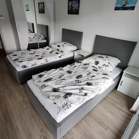 Pirat Apartman Apartament *